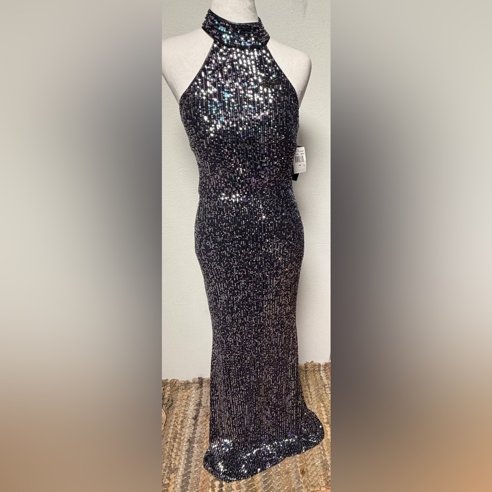 Betsy & Adam Black and Silver Sequin Dress Absolutely Stunning! NWT
Size 4